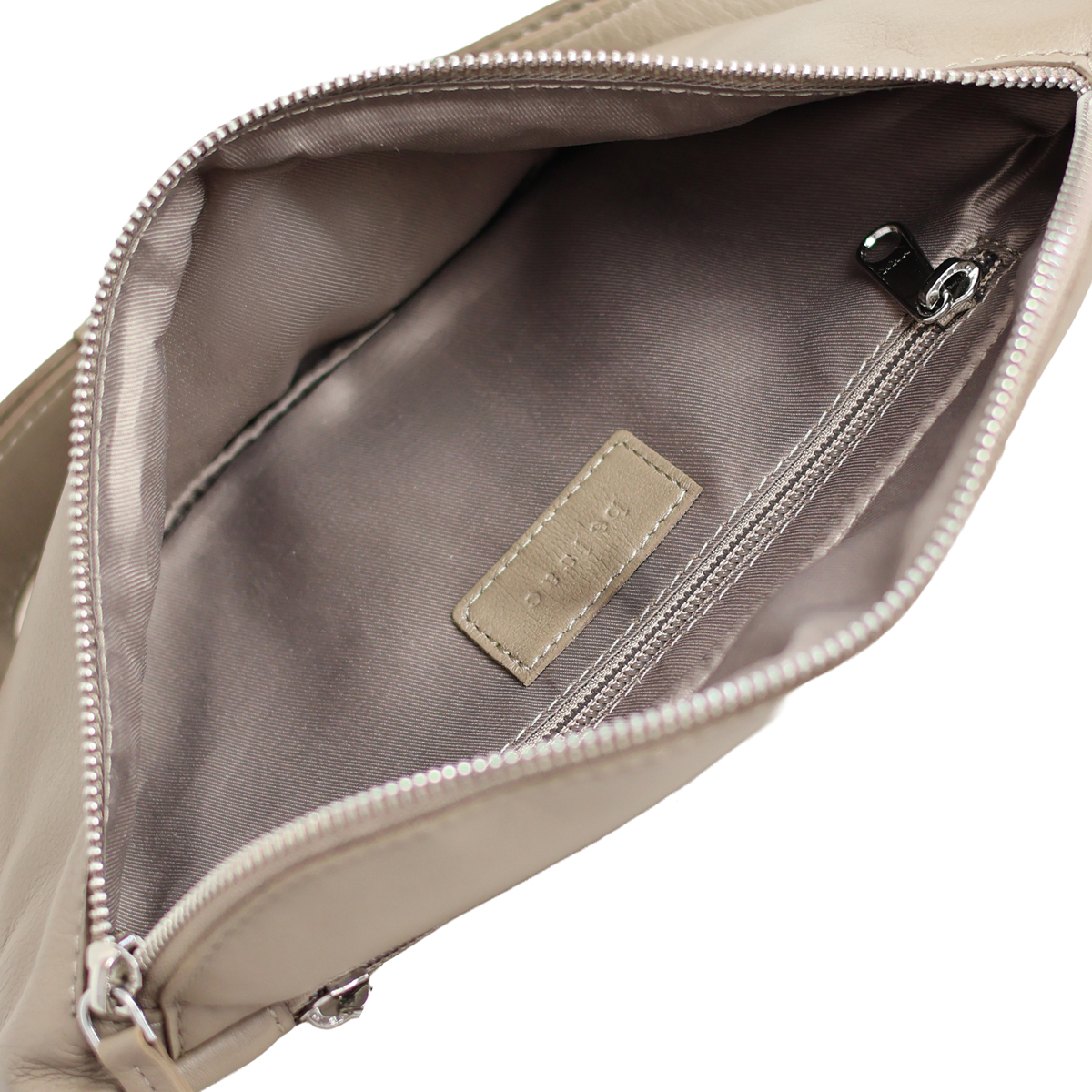 Quristjana Bumbag