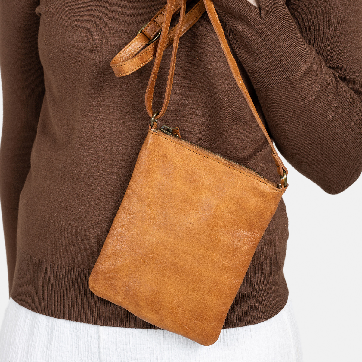 Jane Urban Crossbody