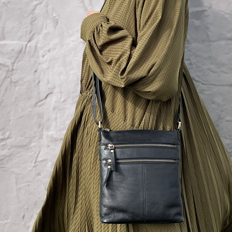 TREATS ALICIA CROSSOVERTASKE