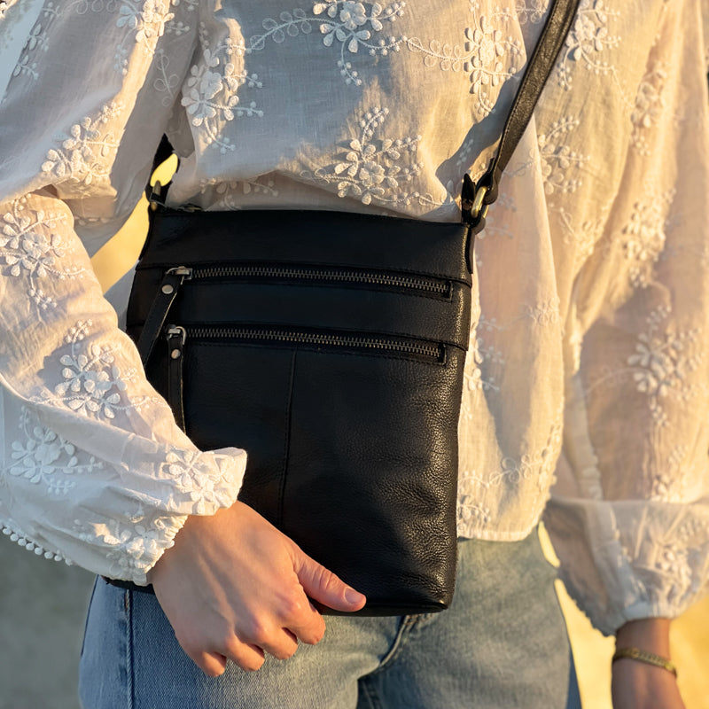 TREATS ALICIA CROSSOVERTASKE