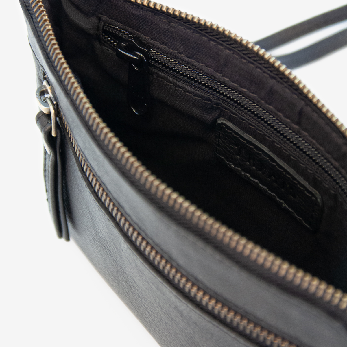 Common Nanna Crossbody