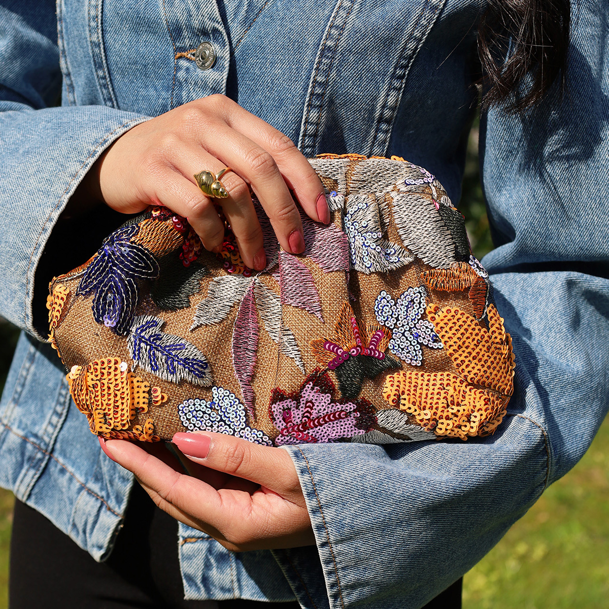 Elodia Clutch