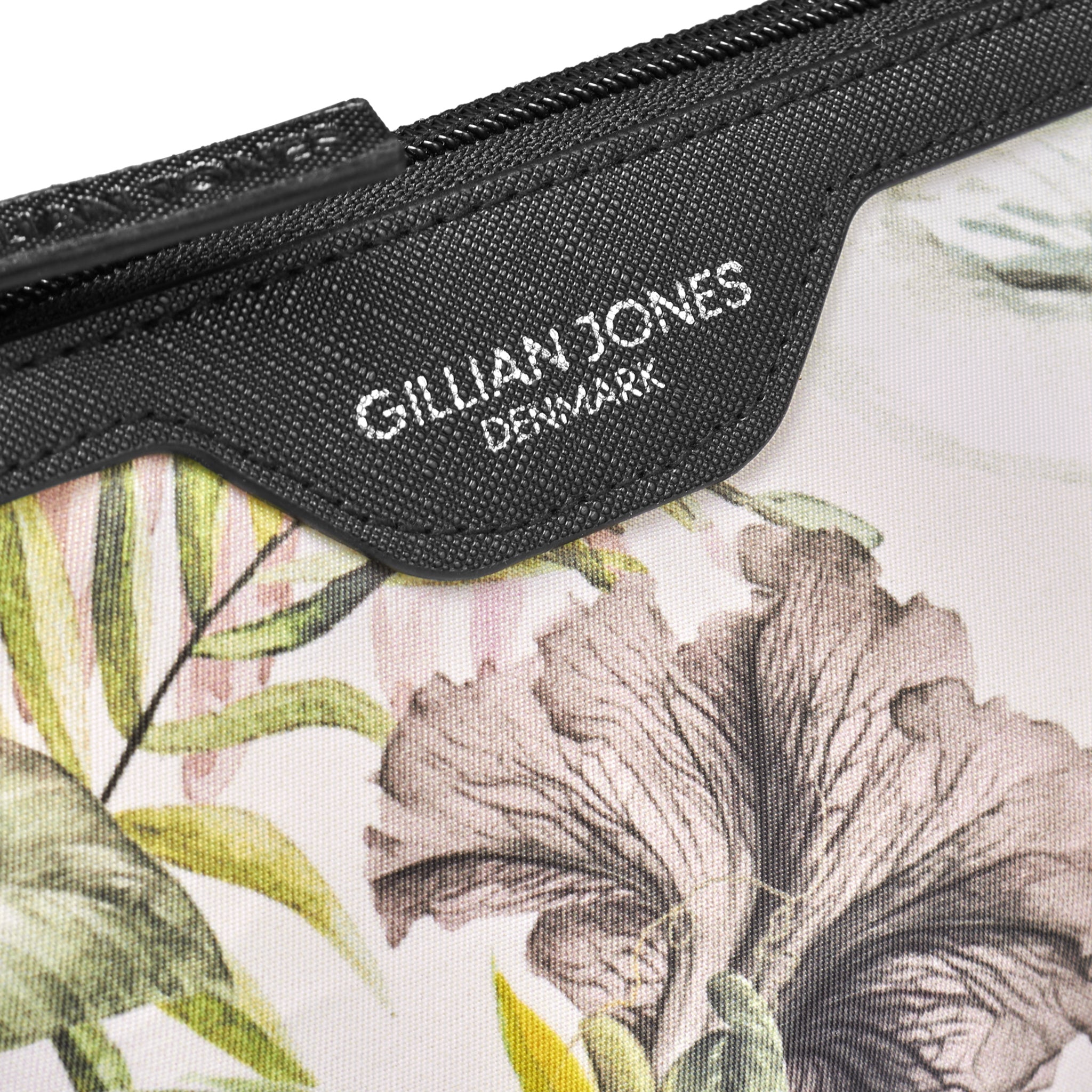 GILLIAN JONES URBAN KOSMETIKPUNG