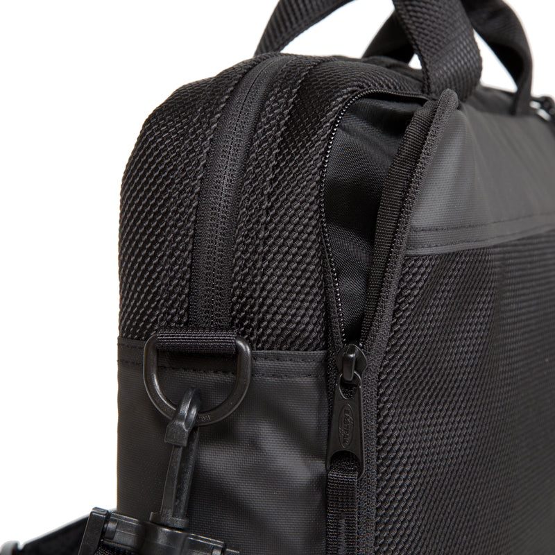 EASTPAK ACTON CNNCT COAT COMPUTERTASKE