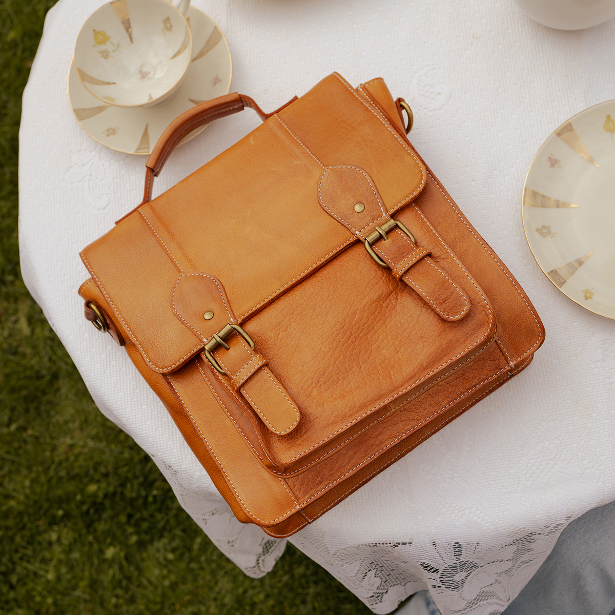 Melia Medium Crossbody