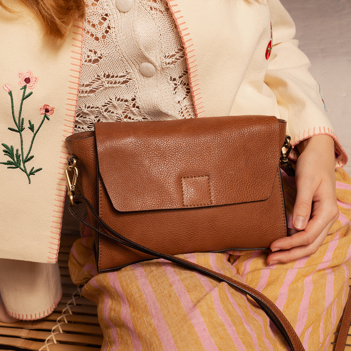 Nana Crossbody