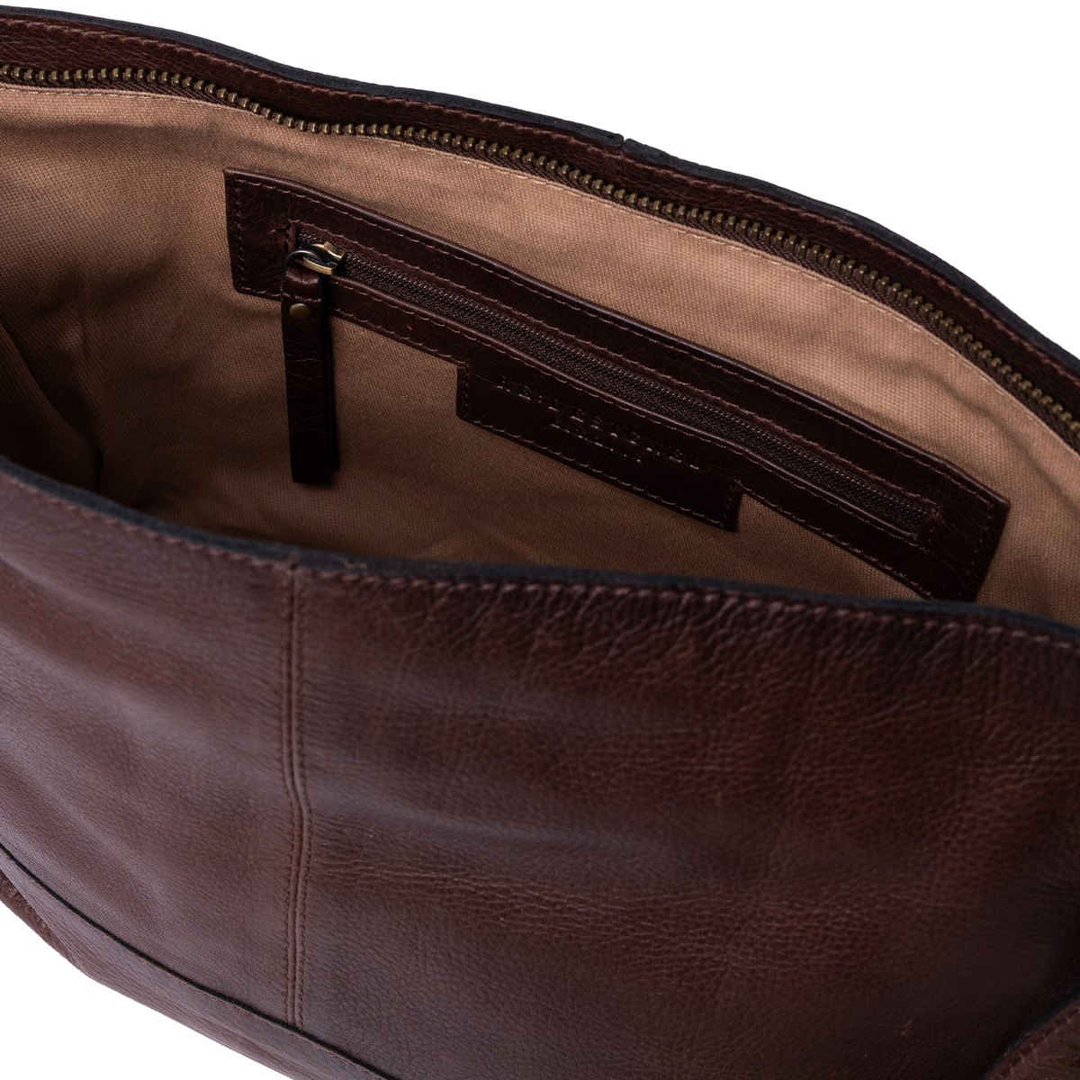 Svea Small Crossbody