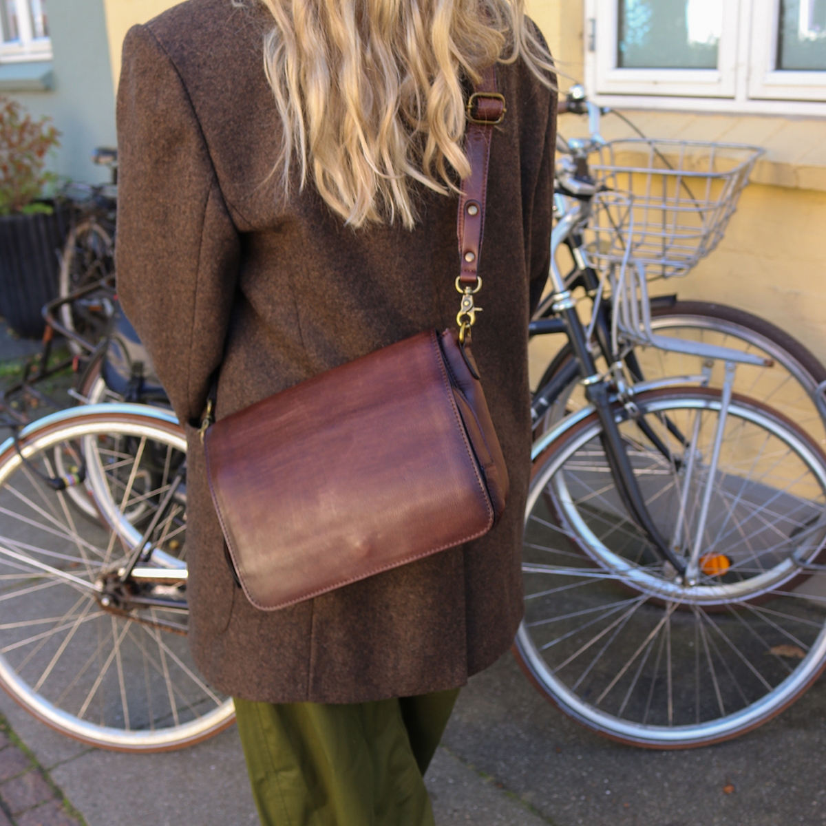 Uda Skuldertaske