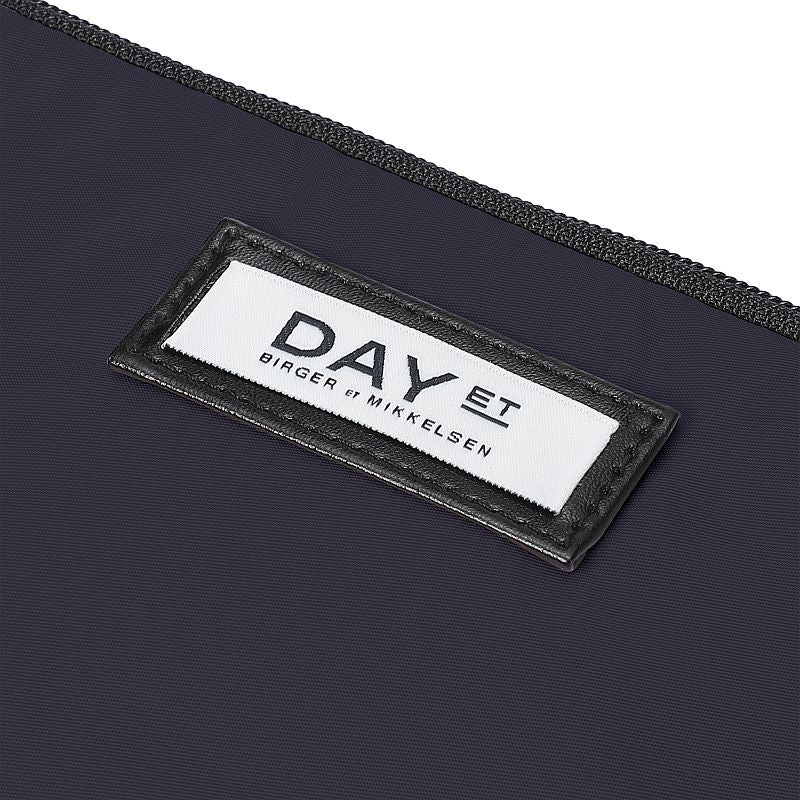 DAY GWENETH FOLDER13 COMPUTER SLEEVE